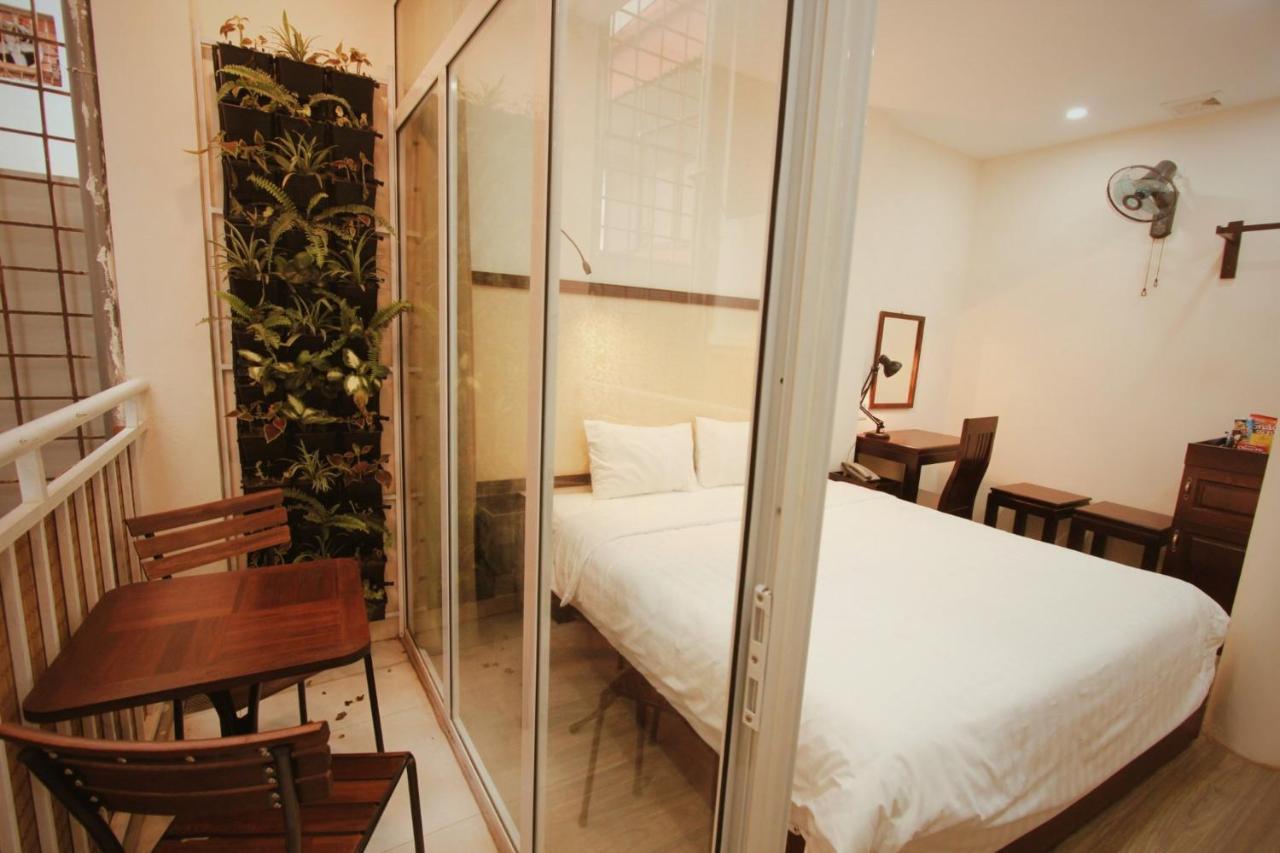 Ellogia Rusta Hotel - Managed By Hostesk Hanoi Exterior photo