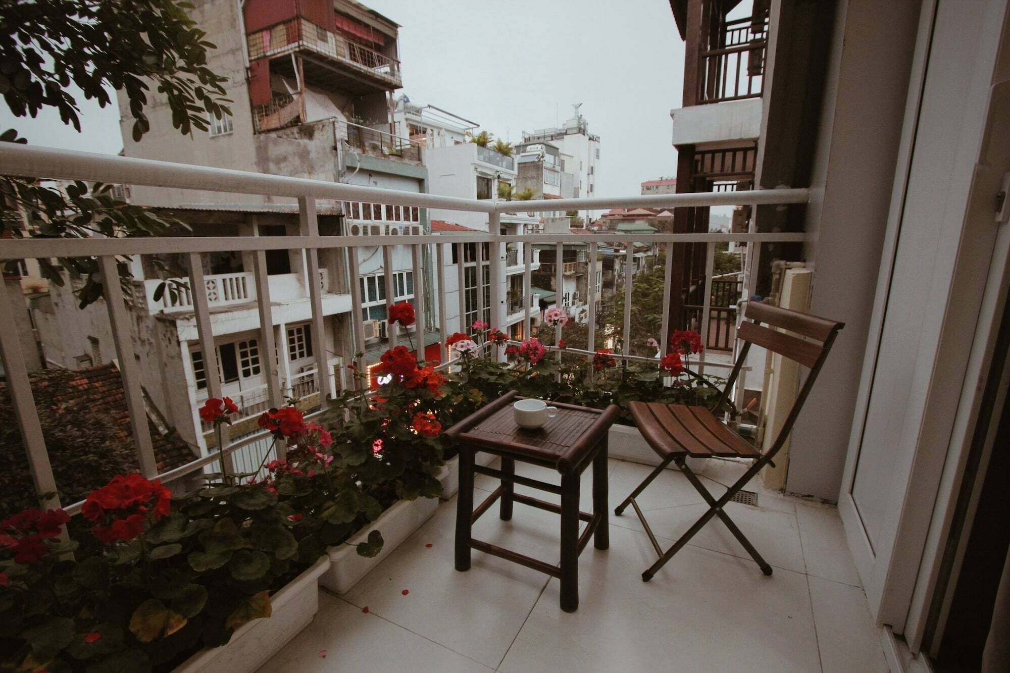 Ellogia Rusta Hotel - Managed By Hostesk Hanoi Exterior photo